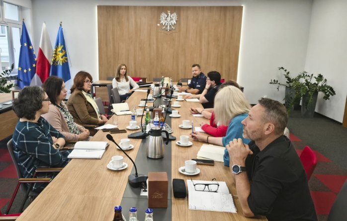 Spotkanie dotyczące bezpieczeństwa w wiślańskich placówkach oświatowych